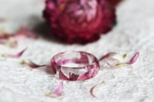 Artist Lyuda Creates Beautiful Resin Jewelry By Using Real Flower