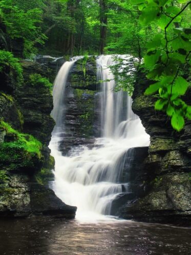 14 Beautiful Waterfalls That Will Take Your Breath Away