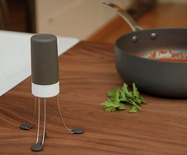 https://www.awesomeinventions.com/wp-content/uploads/2014/11/automatic-sauce-stirrer-gadget.jpg