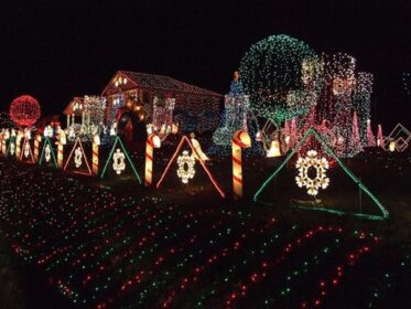 15 Homes That Have Taken Christmas Decorations To Another Level