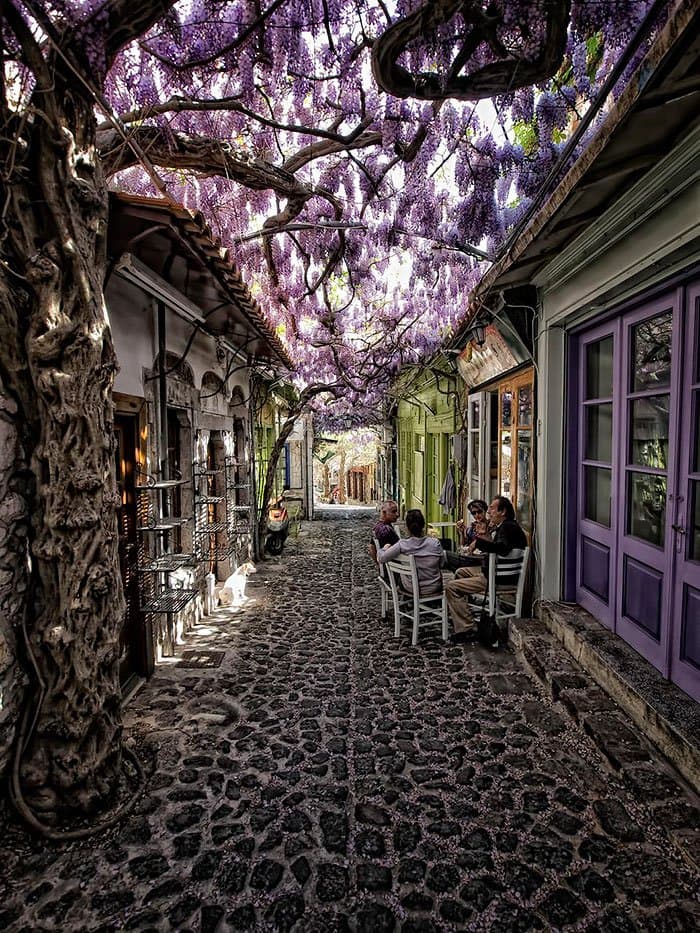 beautiful-streets-molyvos-greece