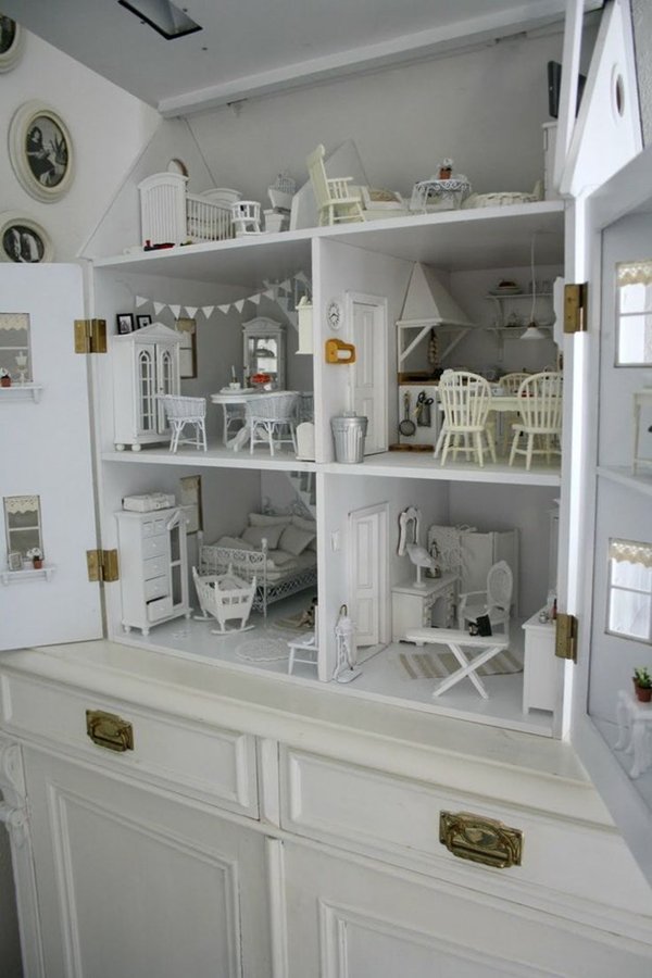 amazing doll house