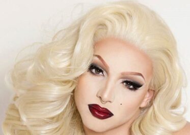 10 Glamorous Drag Queens Who Look Hotter Than Most Women