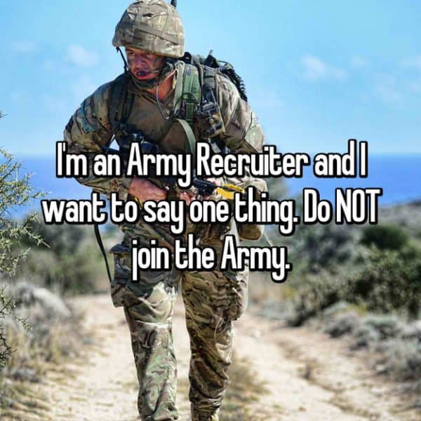 Military Recruiters Reveal Secrets That They Would Never Say Out Loud