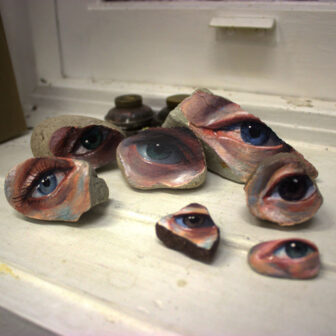 Artist Jennifer Allnutt Paints Eyes On Rocks And Leaves Them For Other ...