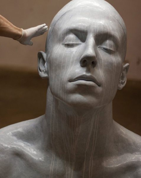 Talented Artist Duo Create Lifelike Sculptures Resembling The Human Form   Coderch Malavia Lifelike Human Sculptures The Swimmer Detail 477x600 