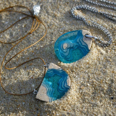 Artist Handcrafts Beautiful Jewelry Depicting Australia's Shorelines ...