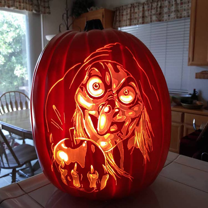 Artist Alex Wer Carves Detailed Images Into Pumpkins That Turn Out