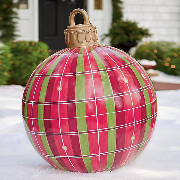These Oversized Christmas Ornaments Make Outdoor Decorations Stylish Again