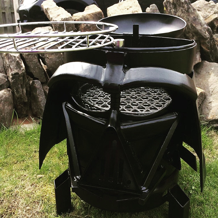https://www.awesomeinventions.com/wp-content/uploads/2020/03/darth-vader-grill-dark-lord-mask.jpg
