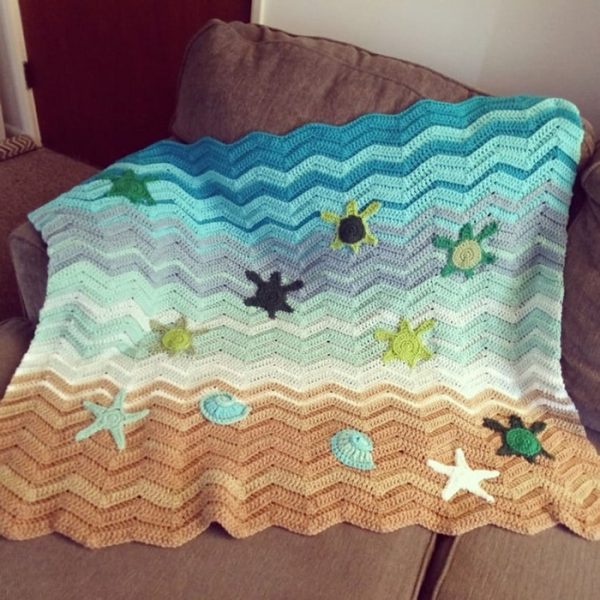 People Have Been Crocheting Sea Turtle Beach Blankets For Sale And They ...