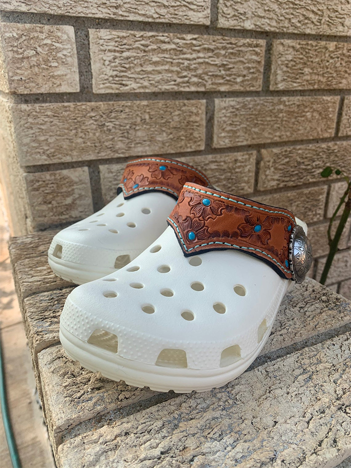 crocs with leather straps