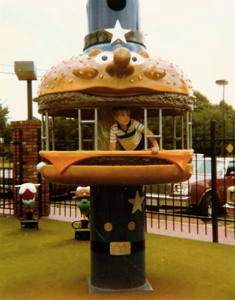 38 Nostalgic Photos Of McDonald S From The 80 S And 90 S That Show How   Mcdonalds Playground Back In The Days 471x600 