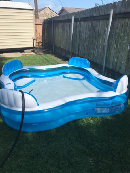 4 seat blow up pool