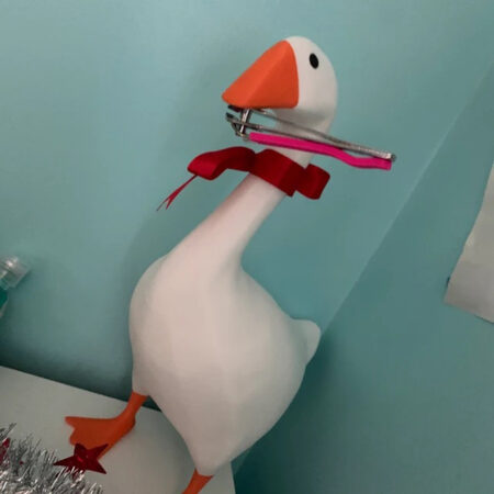 This Magnetic Goose Lends A Helping 